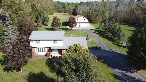 80 Smith Rd, Amherst, NY 14228