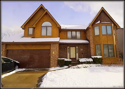 321 Daniel Dr, North Tonawanda, NY 14120