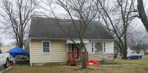 300 Kerr St, Lewiston, NY 14092
