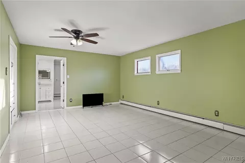 2075 Robert Dr, Niagara, NY 14304 photo 23