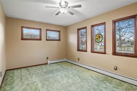 2075 Robert Dr, Niagara, NY 14304 photo 29