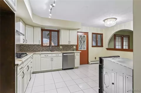 2075 Robert Dr, Niagara, NY 14304 photo 20