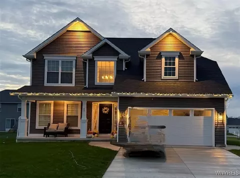 48 Greenspring Ct, West Seneca, NY 14224