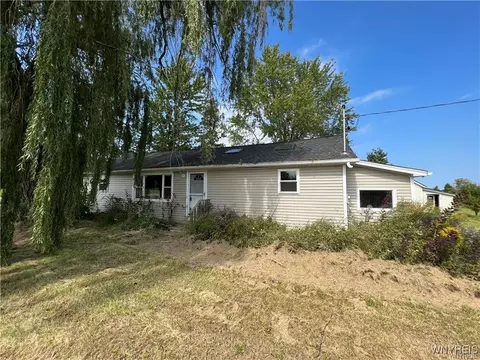 4123 Lockport Rd, Cambria, NY 14094