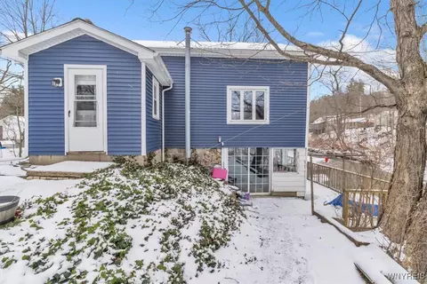 2028 Davis Rd, Aurora, NY 14170 photo 1