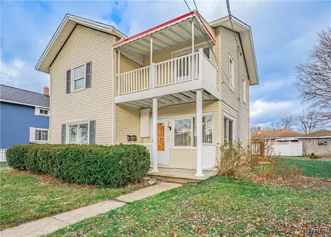 37 Dahlgreen Pl, North Tonawanda, NY 14120