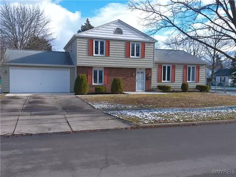 1303 Cambridge Ave, North Tonawanda, NY 14120