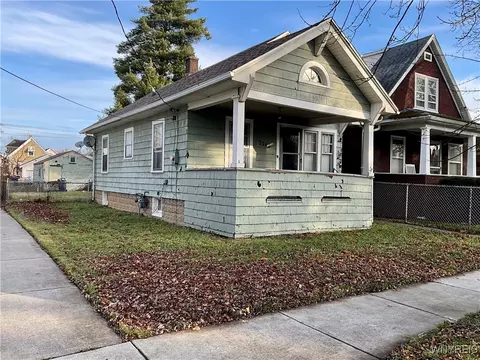 2240 Linwood Ave, Niagara Falls, NY 14305