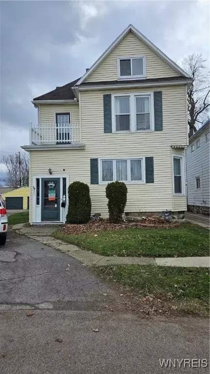 25 Winegar Pl, West Seneca, NY 14210