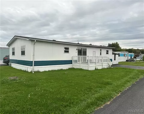 6035 S Transit Apt 210 Rd, Lockport, NY 14094
