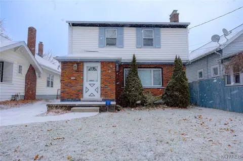 1340 Garrett Ave, Niagara Falls, NY 14305