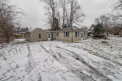 Exterior - 6861 Wayne Dr, Evans, NY 14047 photo 6 of 6