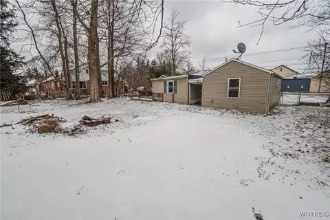 Exterior - 6861 Wayne Dr, Evans, NY 14047 photo 2 of 6