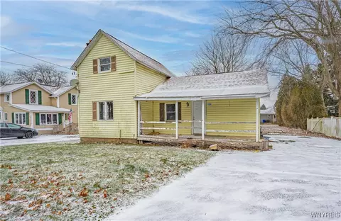 1663 Lockport Rd, Olcott, NY 14126