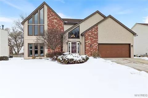 135 Brenridge Dr, East Amherst, NY 14051