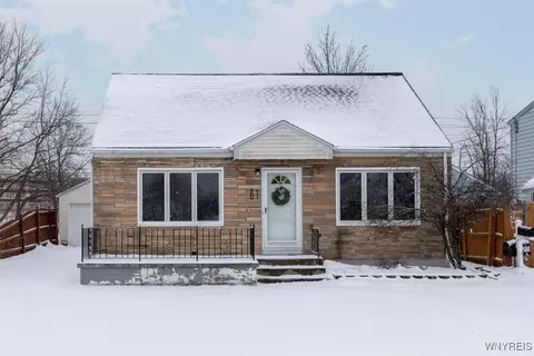 61 Nokomis Pkwy, Cheektowaga, NY 14225