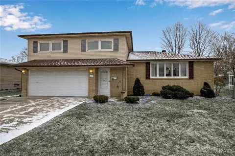 81 Diane Dr, West Seneca, NY 14224