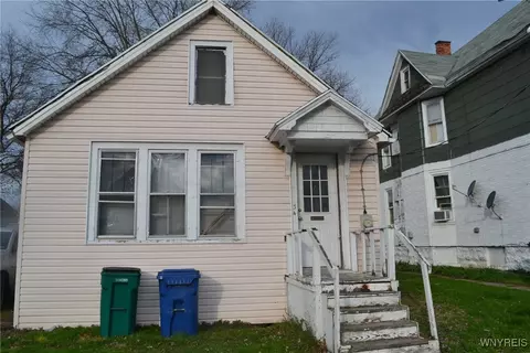 34 Camp St, Buffalo, NY 14204