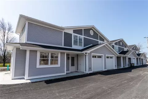 8983 Iroquois St, Evans, NY 14006