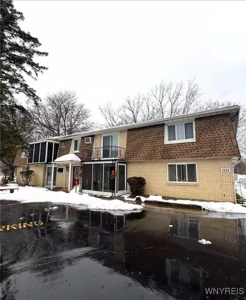 1124 Indian Church Rd #50, West Seneca, NY 14224