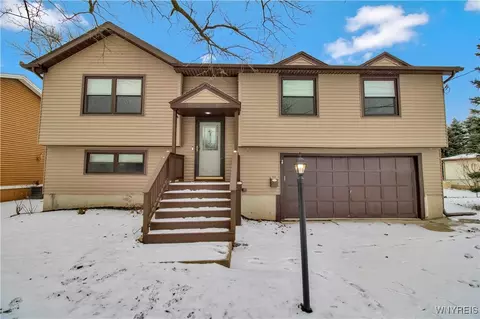 46 Osgood Ave, West Seneca, NY 14224