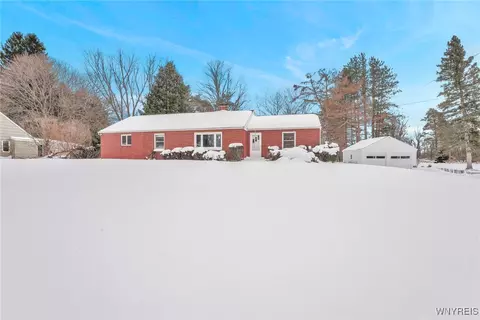72 Ellis Ave, Springville, NY 14141