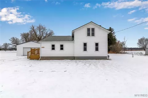 12657 Presbyterian Rd, Ridgeway, NY 14479