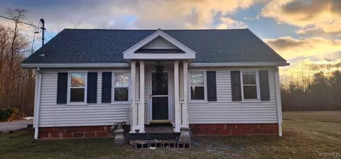 9647 Erie Rd, Evans, NY 14006