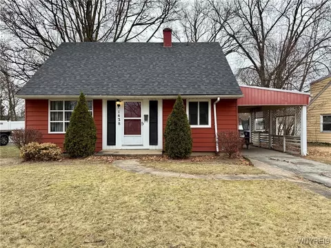 1428 Wyoming Ave, Niagara Falls, NY 14305