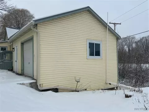 10319 Mill Rd, Ridgeway, NY 14103 photo 4