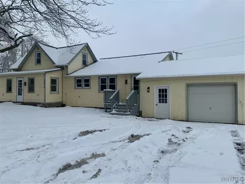 10319 Mill Rd, Ridgeway, NY 14103