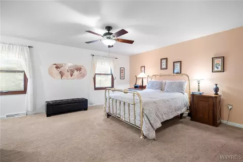 Bedroom - 1621 Old Manor Dr, Evans, NY 14047 photo 2 of 3