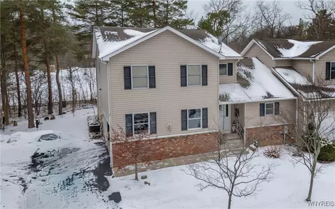 Exterior - 1621 Old Manor Dr, Evans, NY 14047 photo 6 of 6