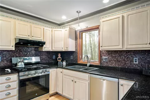 Kitchen - 1621 Old Manor Dr, Evans, NY 14047 photo 1 of 4