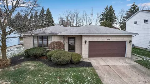 226 Wayside Dr, Depew, NY 14043