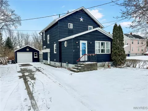 8 Orchard St, Oakfield, NY 14125
