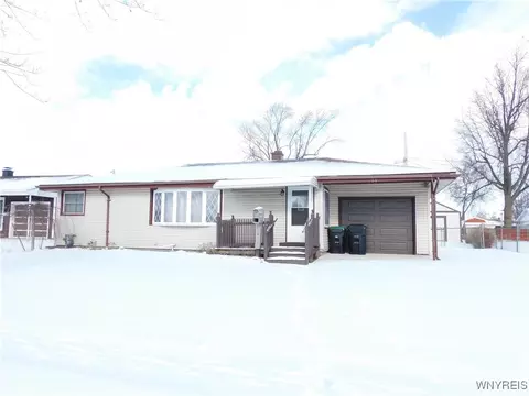126 Marian Dr, Tonawanda, NY 14150
