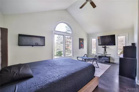 2 Eagles, Amherst, NY 14221 photo 24