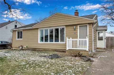 203 Oakridge Ave, Buffalo, NY 14217