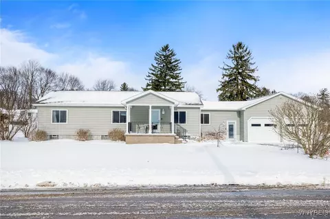 2633 School St, Batavia, NY 14056