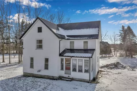 11405 Tonawanda Creek Rd, Newstead, NY 14001