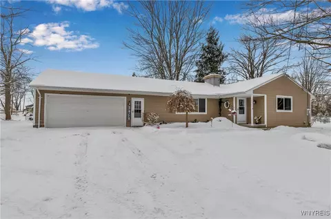 12841 Uebelhoer Rd, Alden, NY 14004