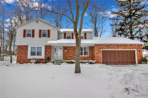 20 Greenfield St, Orchard Park, NY 14127