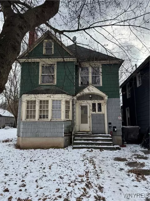 463 Elmwood Ave, Niagara Falls, NY 14301