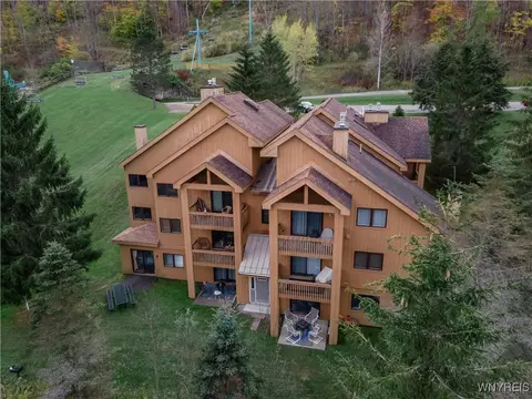E103 Snowpine Village, Great Valley, NY 14741