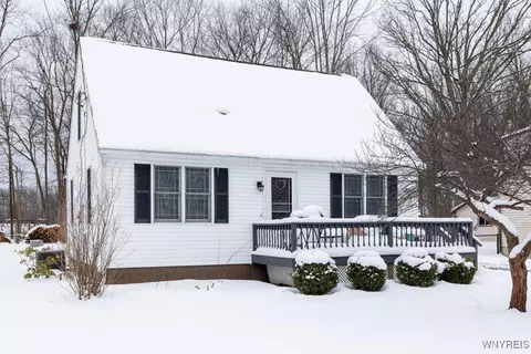 3805 Dartmouth St, Hamburg, NY 14075