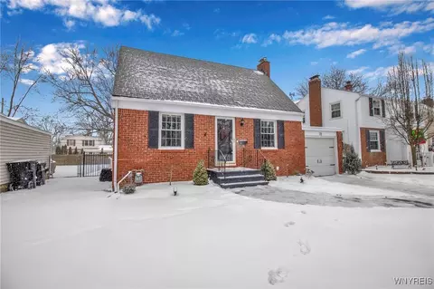72 Neumann Pkwy, Buffalo, NY 14223