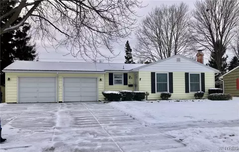 605 Deerfield Dr, North Tonawanda, NY 14120