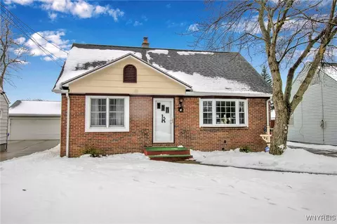 93 Wiesner Rd, Lackawanna, NY 14218
