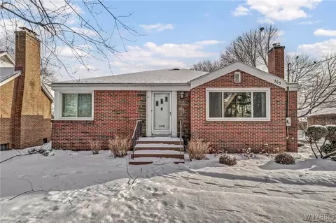 365 Pine Ridge Rd, Cheektowaga, NY 14225